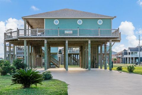 A home in Port Bolivar