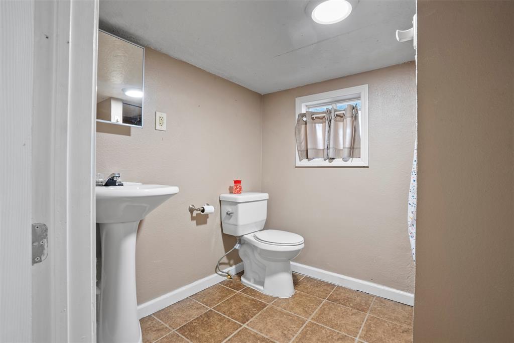 11 Highland Drive, Hitchcock, Texas image 23