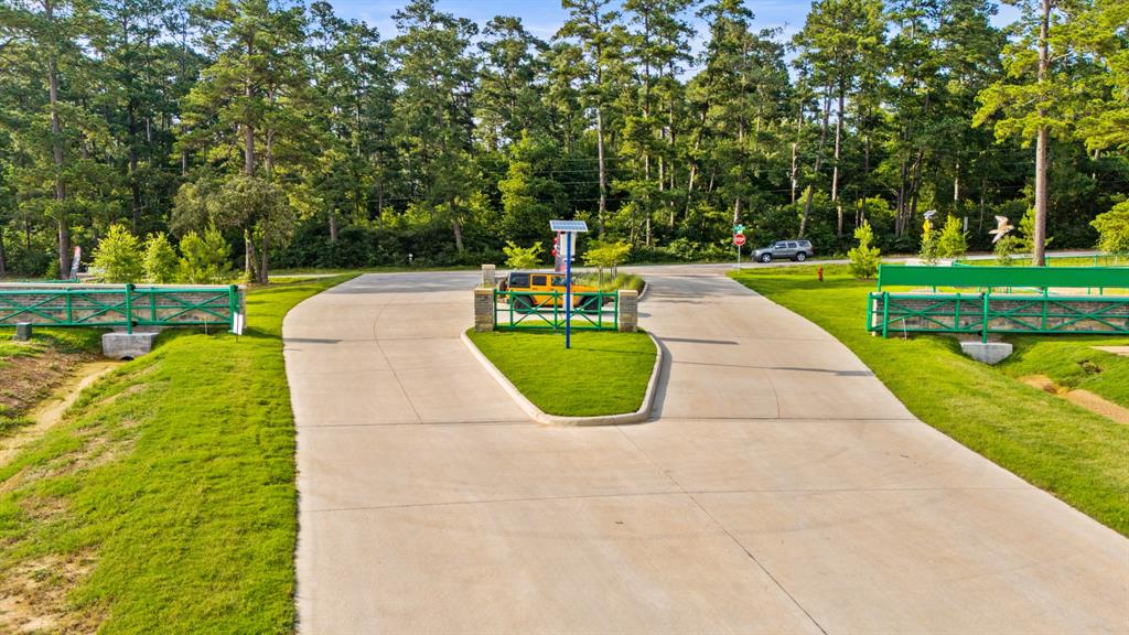 212 Bentwood Pond Trail, Montgomery, Texas image 7
