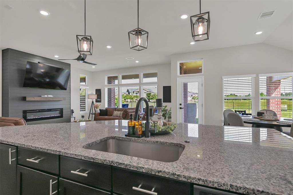 10718 Winding Green Drive, Humble, Texas image 27