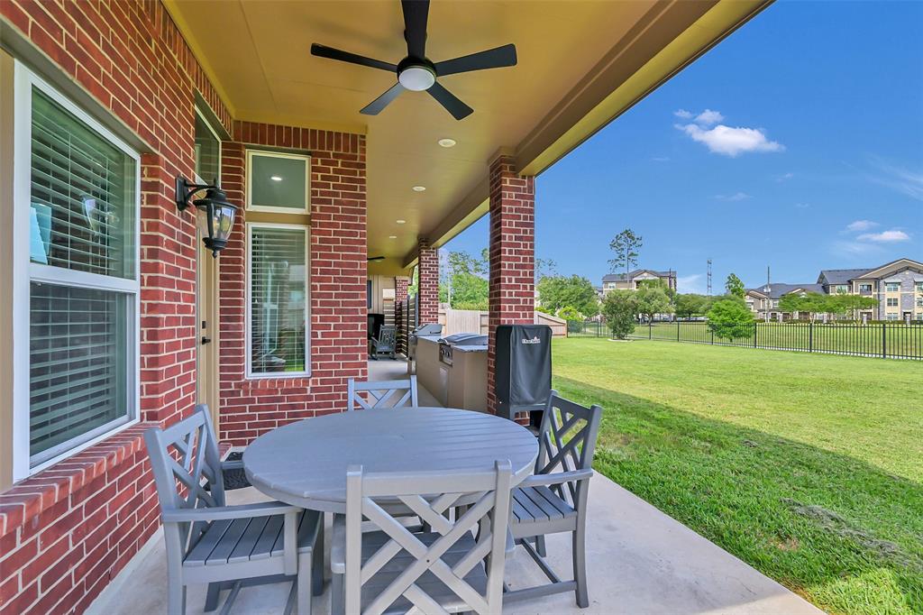 10718 Winding Green Drive, Humble, Texas image 9