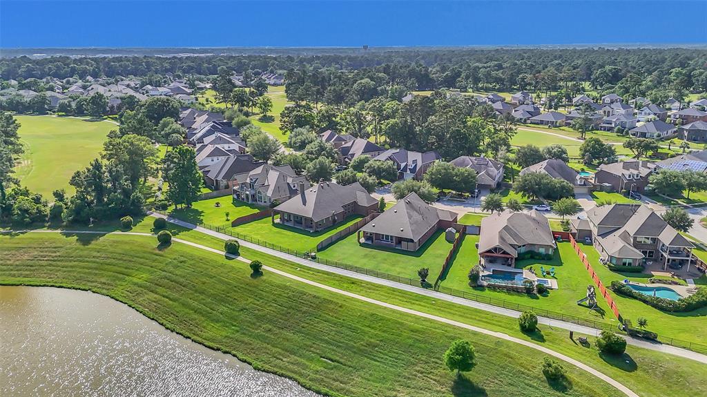 10718 Winding Green Drive, Humble, Texas image 7