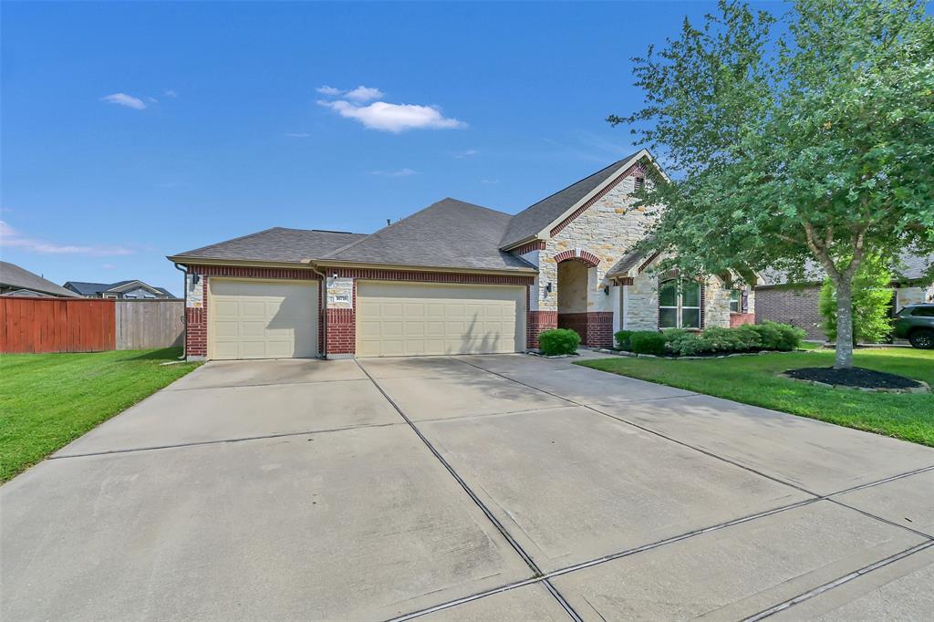 10718 Winding Green Drive, Humble, Texas image 2