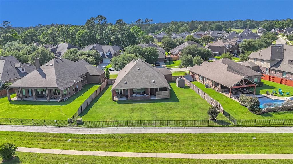 10718 Winding Green Drive, Humble, Texas image 8