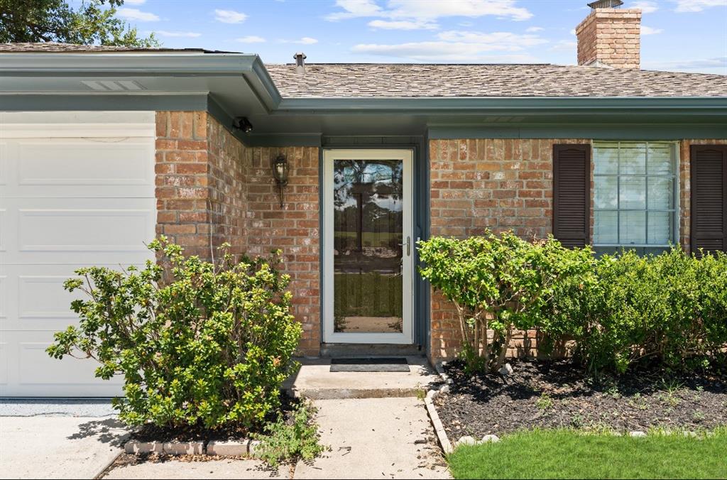 815 Pebbleshire Drive, Houston, Texas image 3