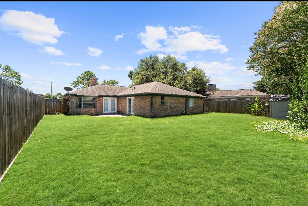 815 Pebbleshire Drive, Houston, Texas image 23