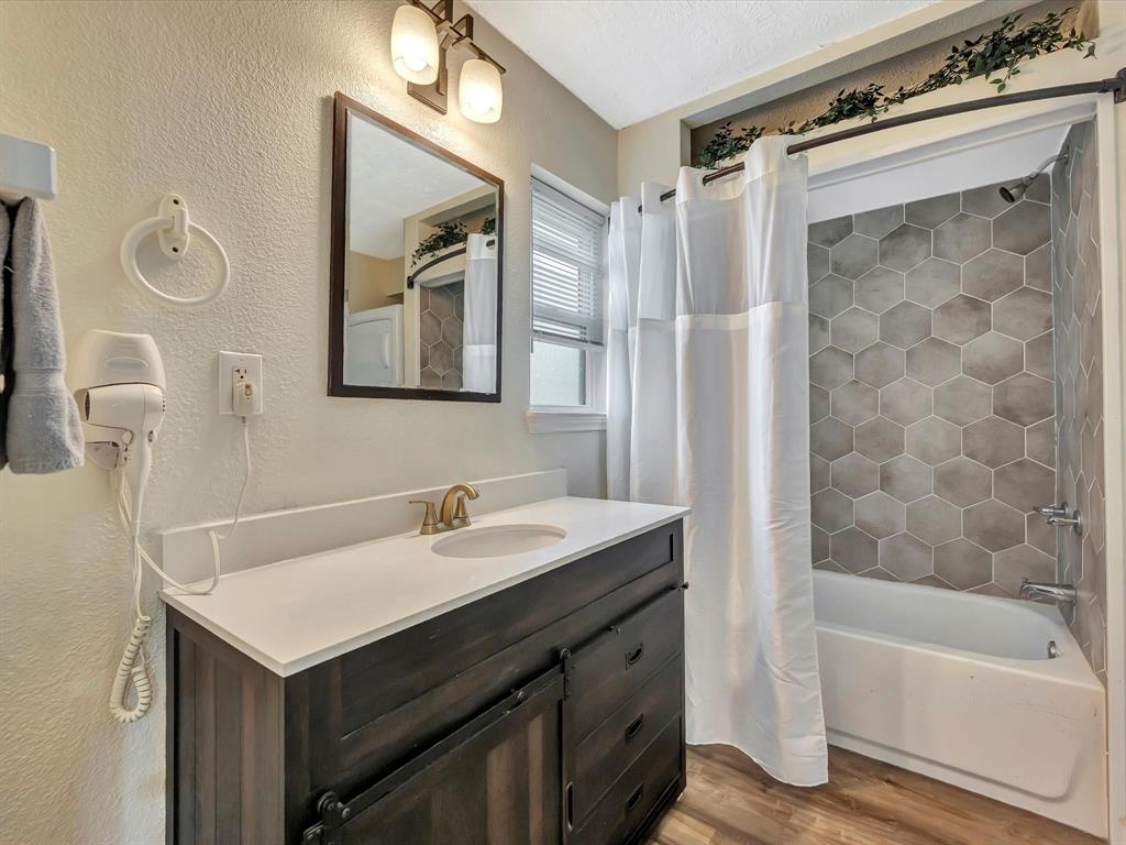 1002 Staples Avenue, Seabrook, Texas image 31