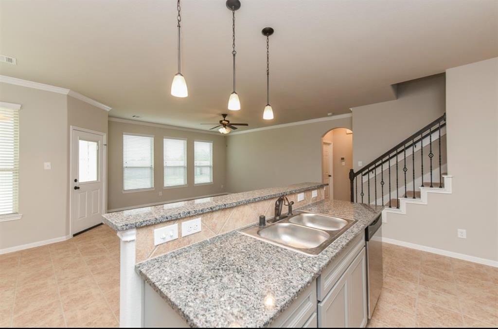 27202 Clear Breeze Drive, Katy, Texas image 4