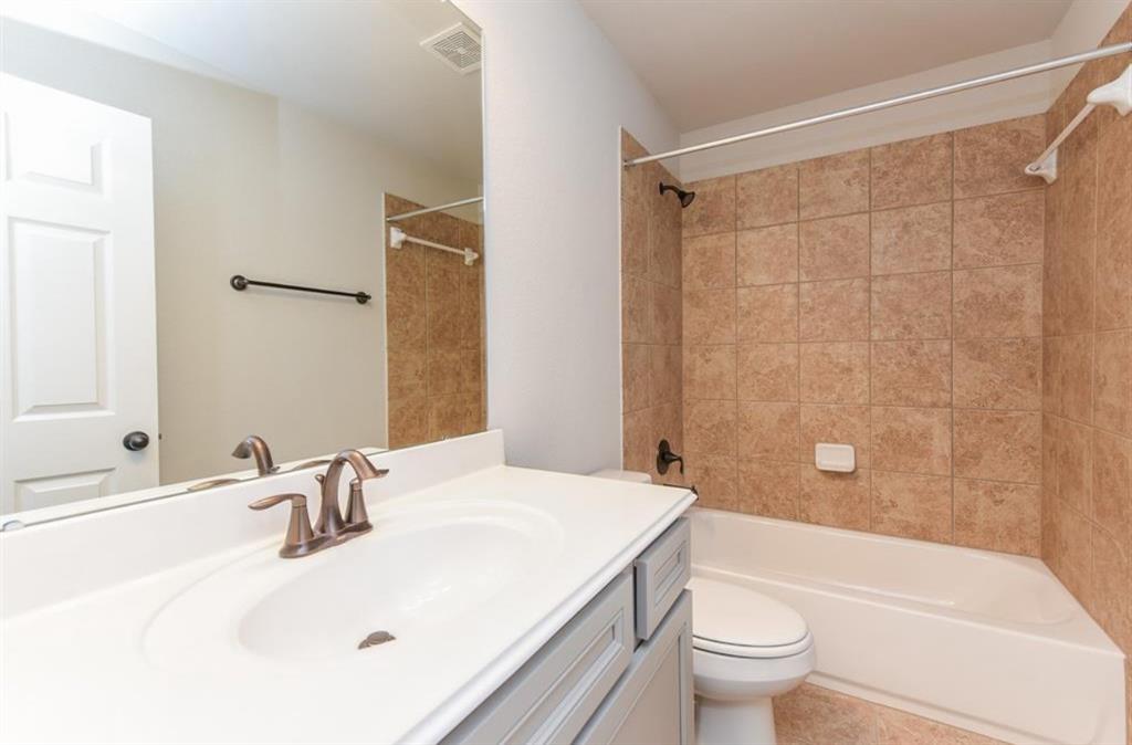 27202 Clear Breeze Drive, Katy, Texas image 12