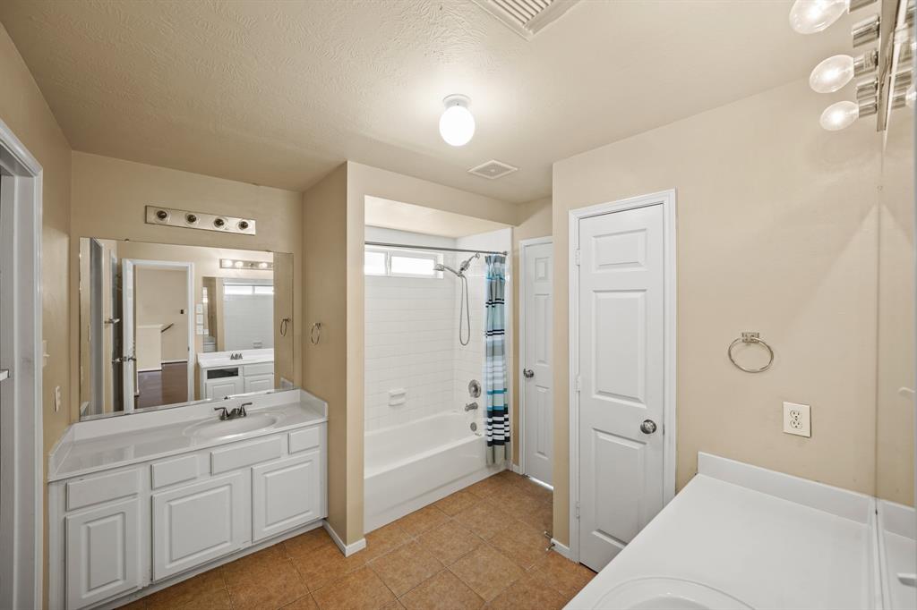 3110 Aspen Hollow Lane, Sugar Land, Texas image 26