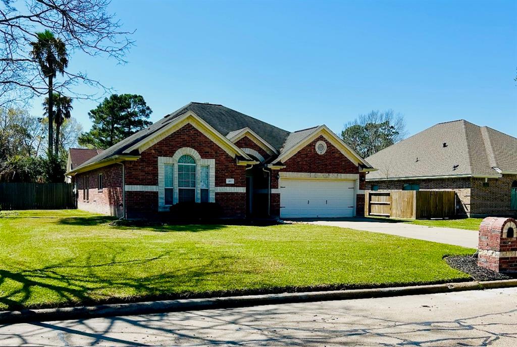 1207 S Diamondhead Boulevard, Crosby, Texas image 3