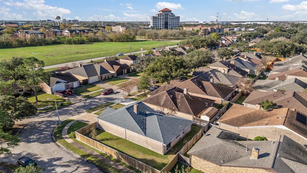 11826 Meadow Crest Dr Drive, Meadows Place, Texas image 8