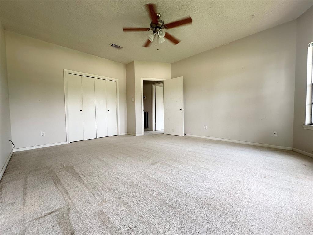 121 Frostwood Drive, Lake Jackson, Texas image 17