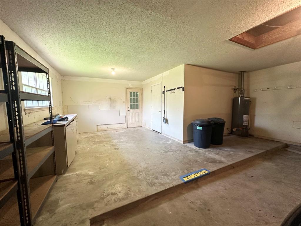 121 Frostwood Drive, Lake Jackson, Texas image 23