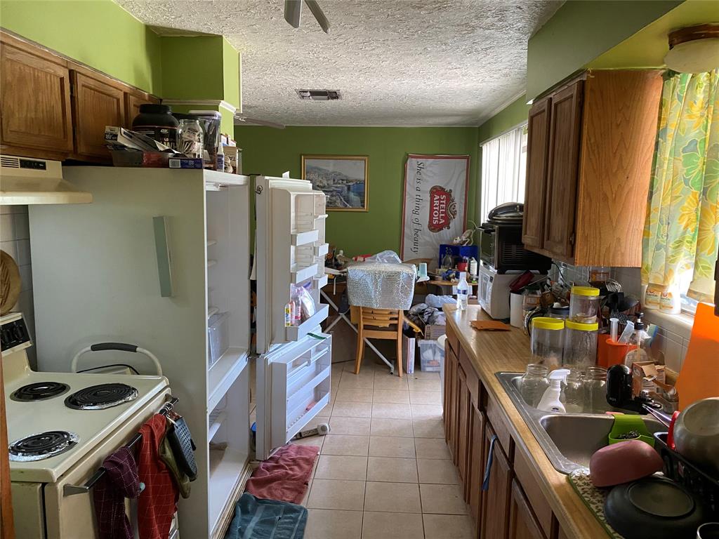 4403 Trailwood Drive, San Antonio, Texas image 6