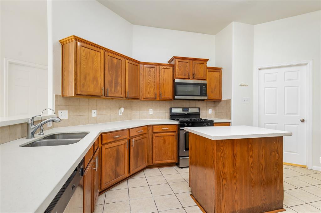 20122 Goss Hollow Lane, Katy, Texas image 7