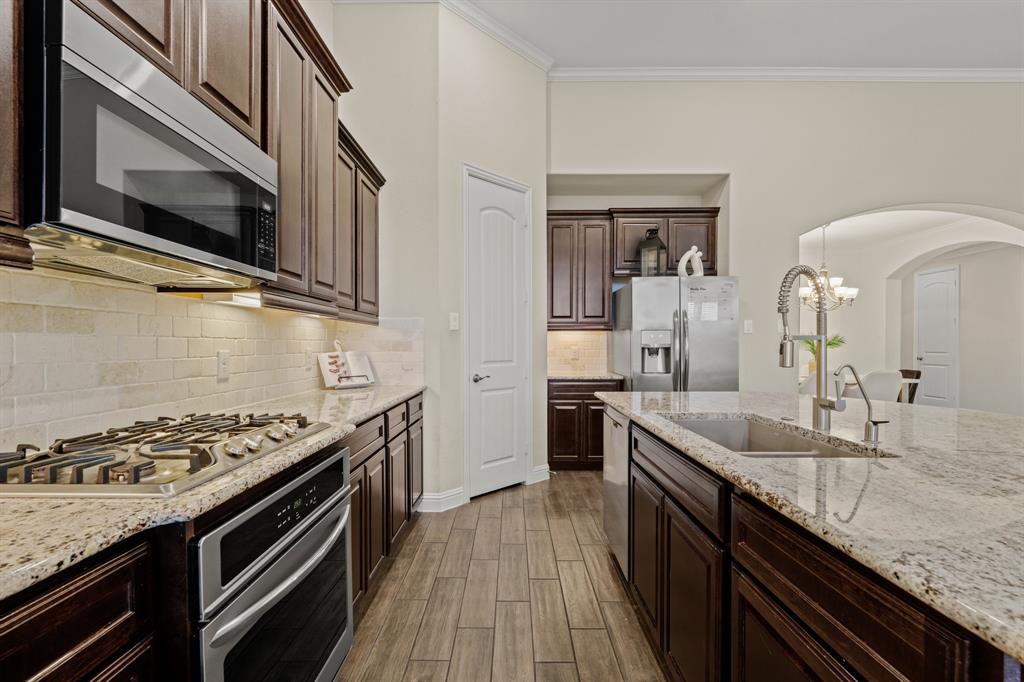 6602 Windy Hills Lane, Katy, Texas image 12