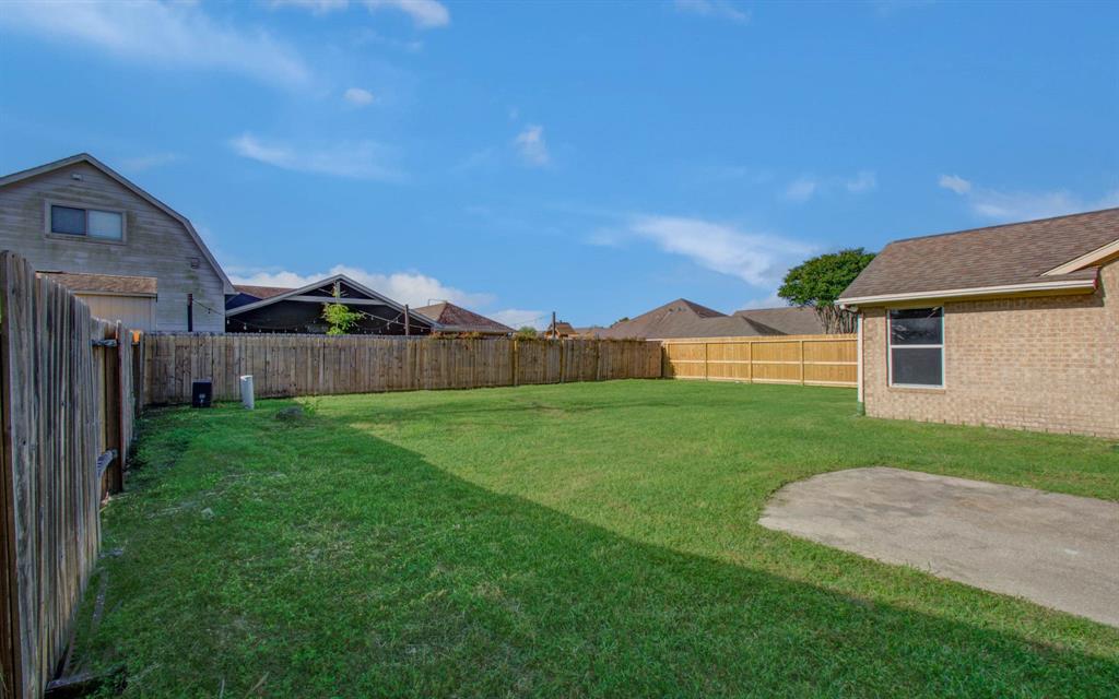 2210 Waters Edge Lane, League City, Texas image 42
