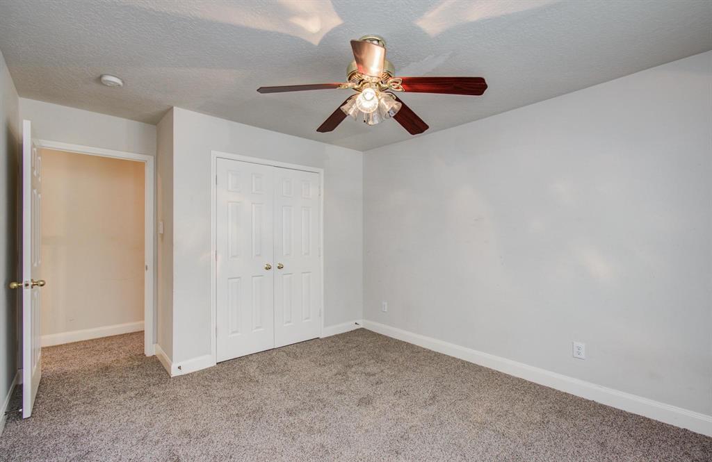 2210 Waters Edge Lane, League City, Texas image 34