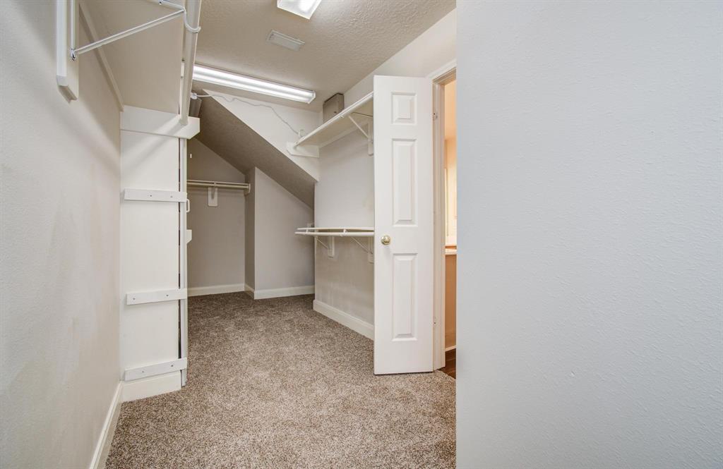 2210 Waters Edge Lane, League City, Texas image 24