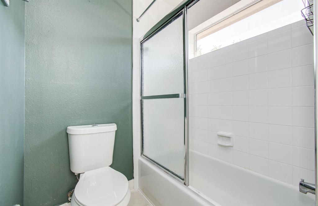 2210 Waters Edge Lane, League City, Texas image 38
