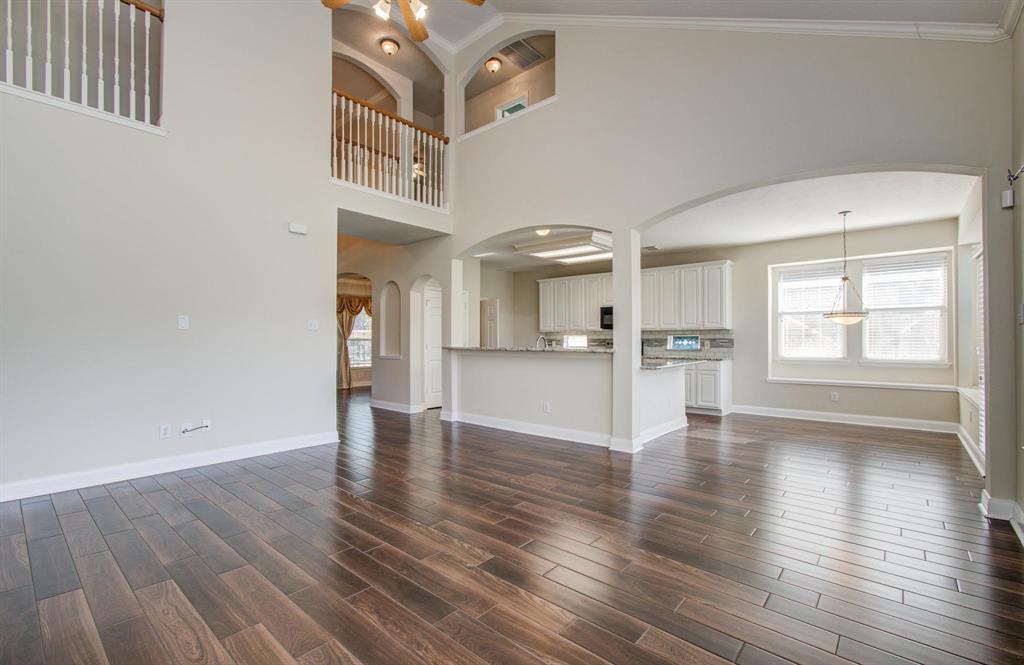 2210 Waters Edge Lane, League City, Texas image 16