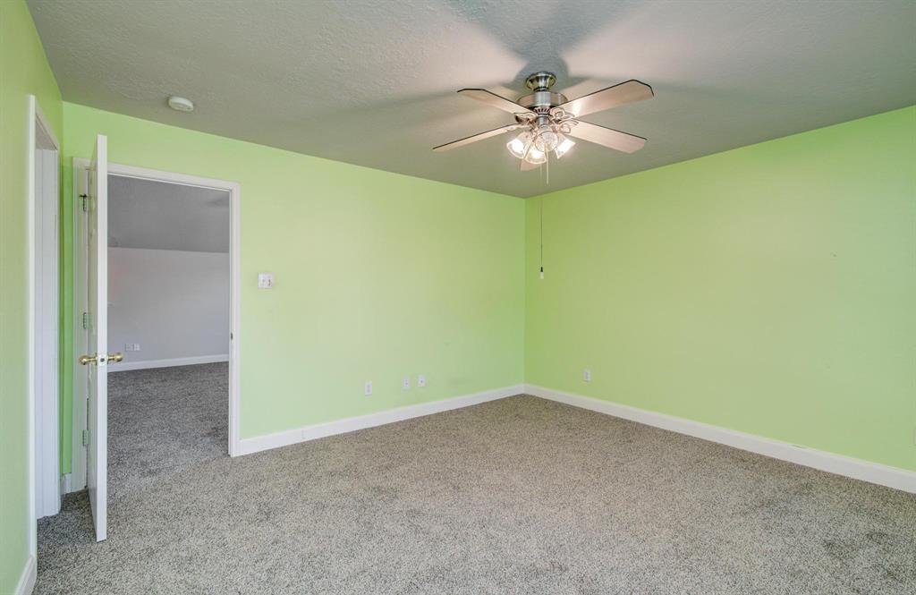 2210 Waters Edge Lane, League City, Texas image 31