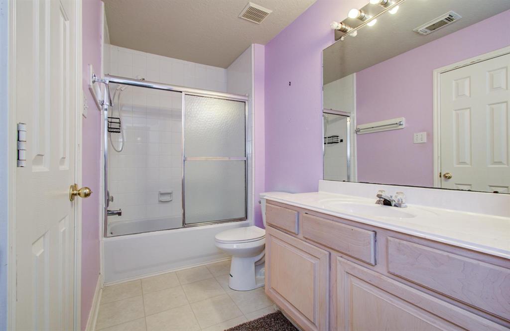 2210 Waters Edge Lane, League City, Texas image 32