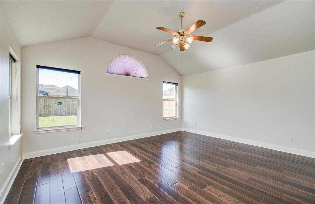 2210 Waters Edge Lane, League City, Texas image 17