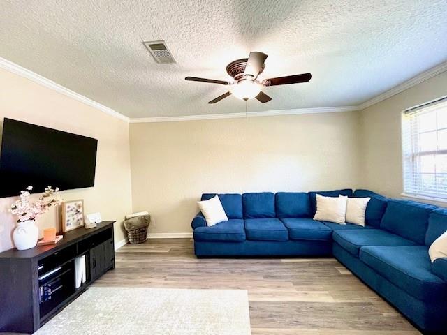 505 W Mimosa Street, Angleton, Texas image 2