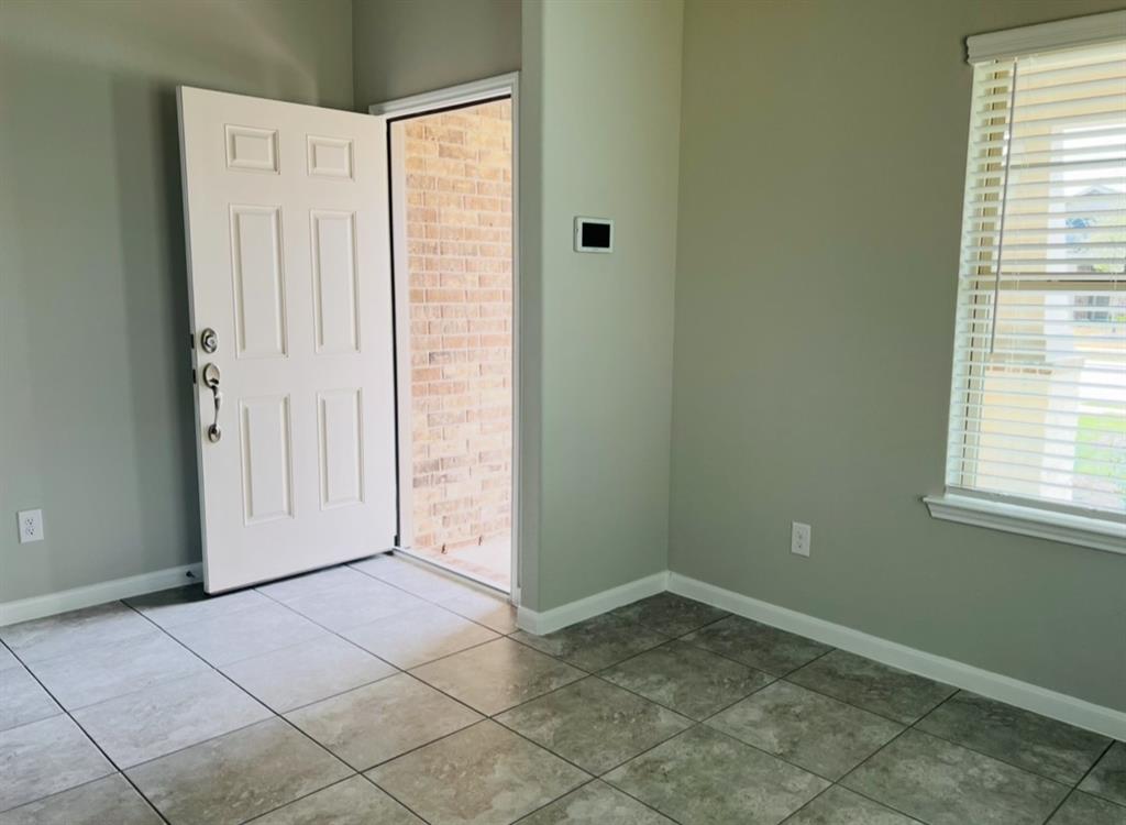 2338 Vanessa Cay Lane