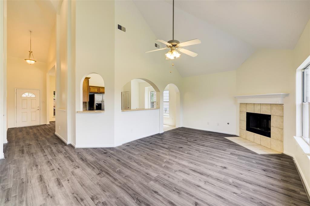 32006 Annice Lane, Pinehurst, Texas image 7
