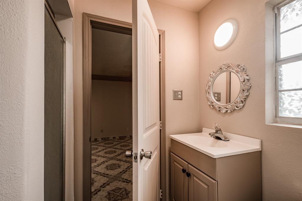 204 Forrest St Street, Baytown, Texas image 25