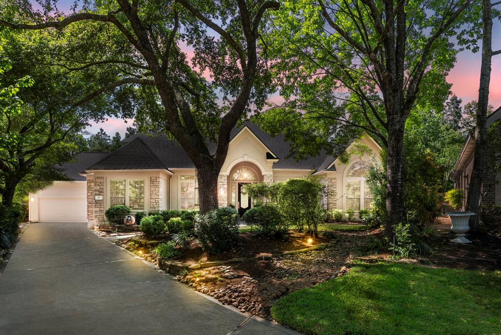 86 W Thymewood Place, The Woodlands, Texas image 1