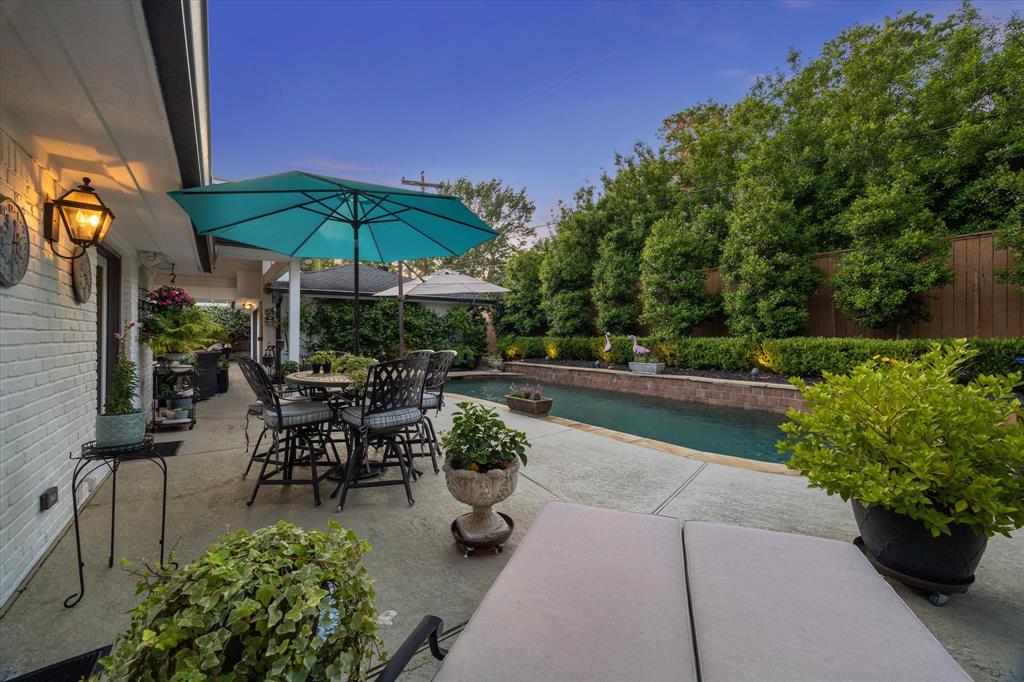 10010 Briar Forest Drive, Houston, Texas image 34