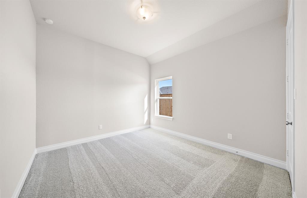 21610 Hummingbird Bush Drive, Cypress, Texas image 32