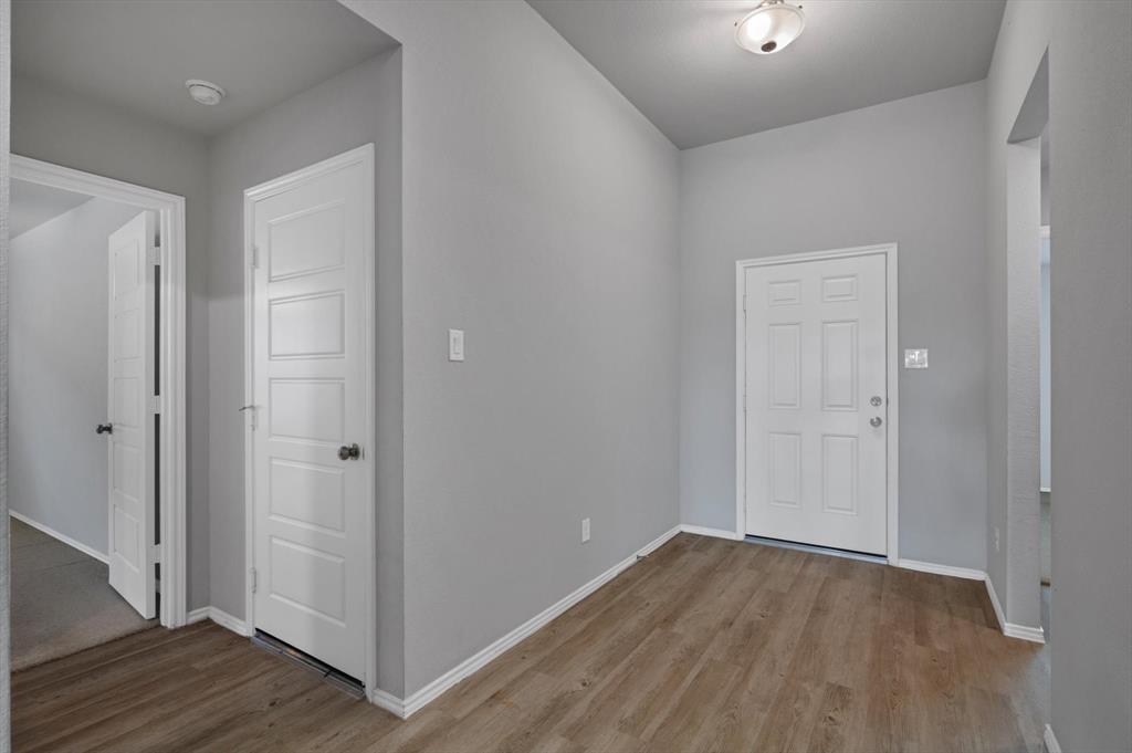 2314 Brickfielder Lane, Baytown, Texas image 3