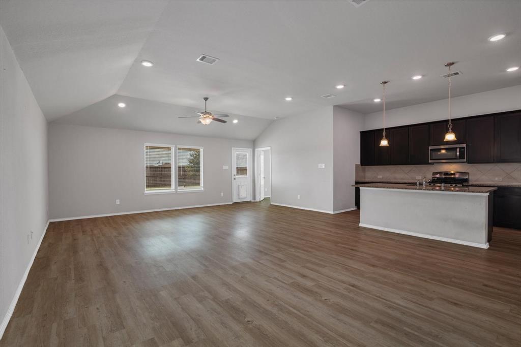 2314 Brickfielder Lane, Baytown, Texas image 6