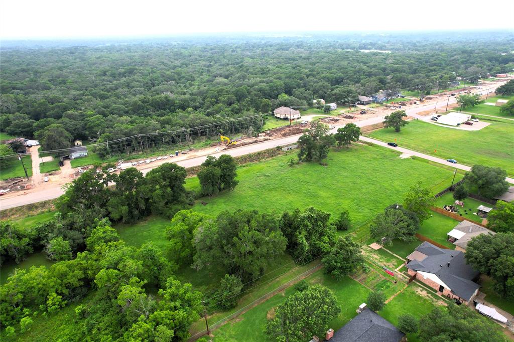 W Meadow Lane, West Columbia, Texas image 6