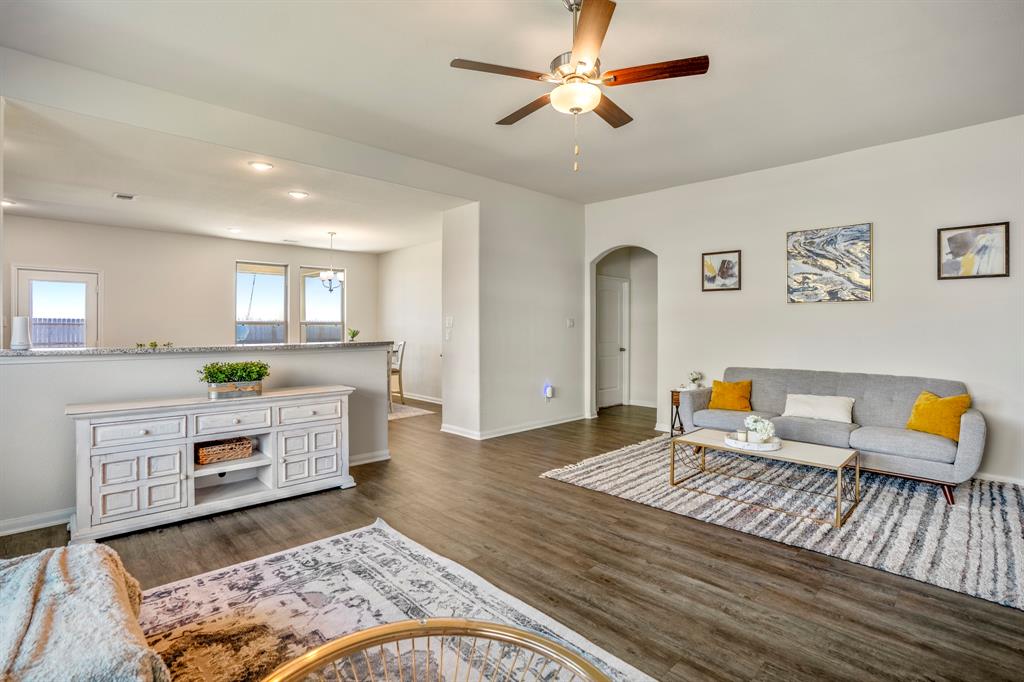 604 Turtle Dove Drive, Sealy, Texas image 25