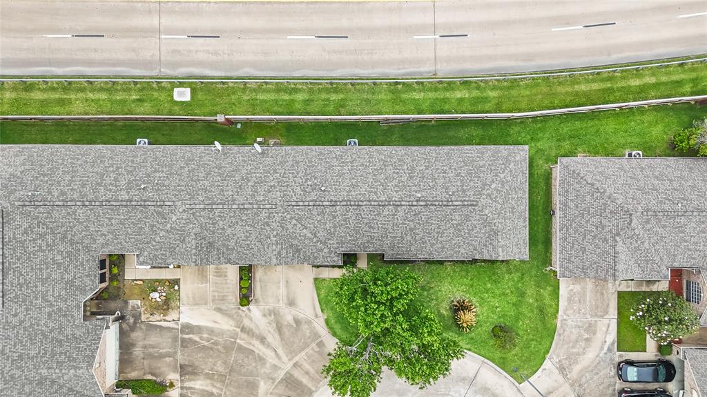 810 Apple Blossom Drive, Pearland, Texas image 36