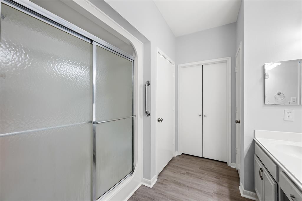 810 Apple Blossom Drive, Pearland, Texas image 31