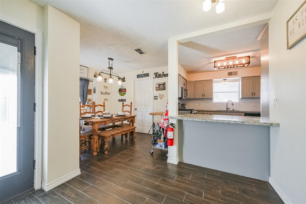3728 Autumn Lane, Baytown, Texas image 17