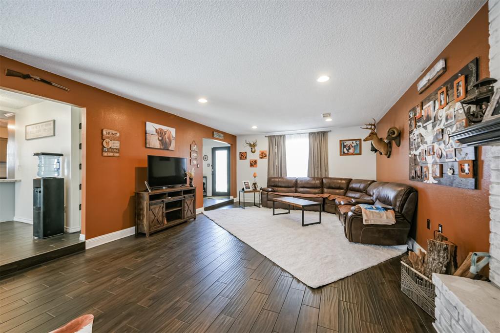 3728 Autumn Lane, Baytown, Texas image 5