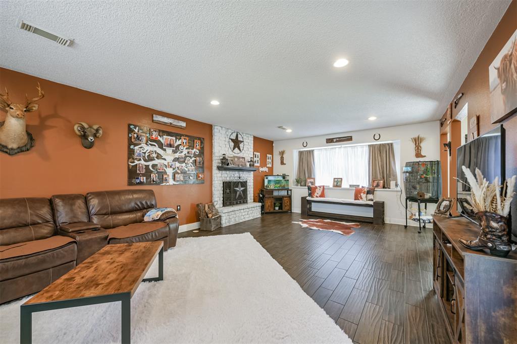 3728 Autumn Lane, Baytown, Texas image 6