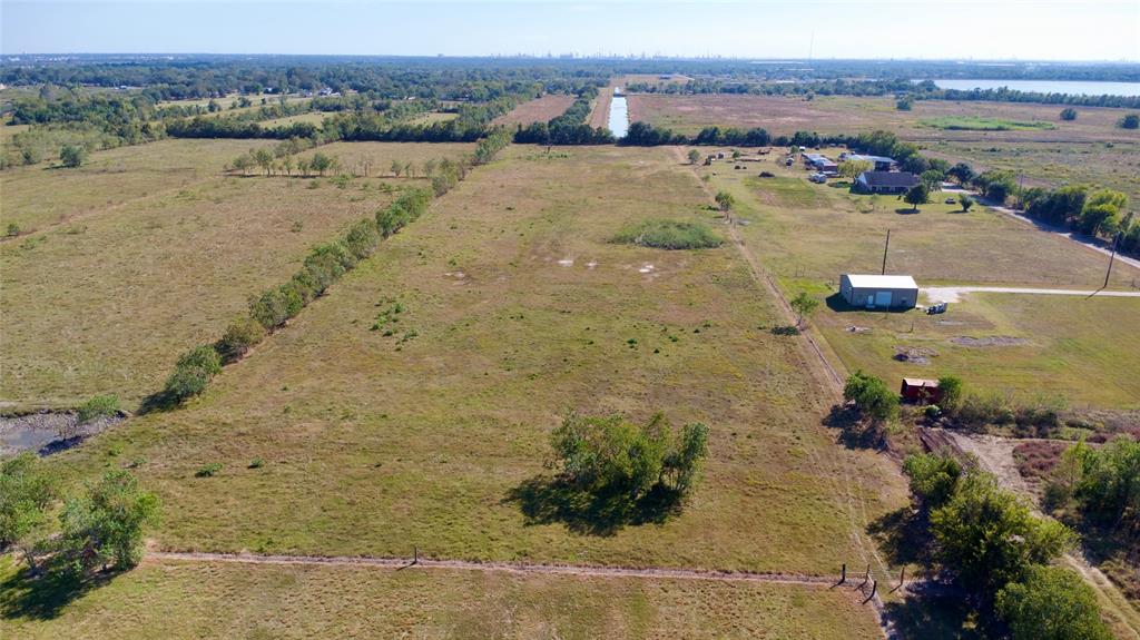 3306 Barbers Hill Rd Road