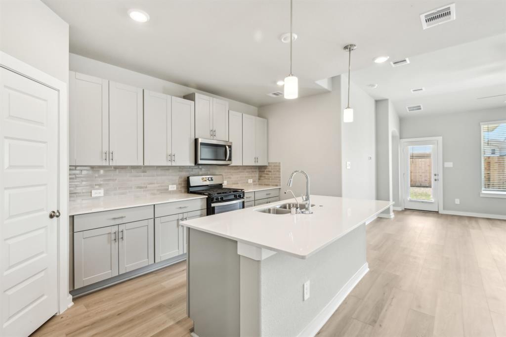 17917 Stone Terrace Court, Montgomery, Texas image 2