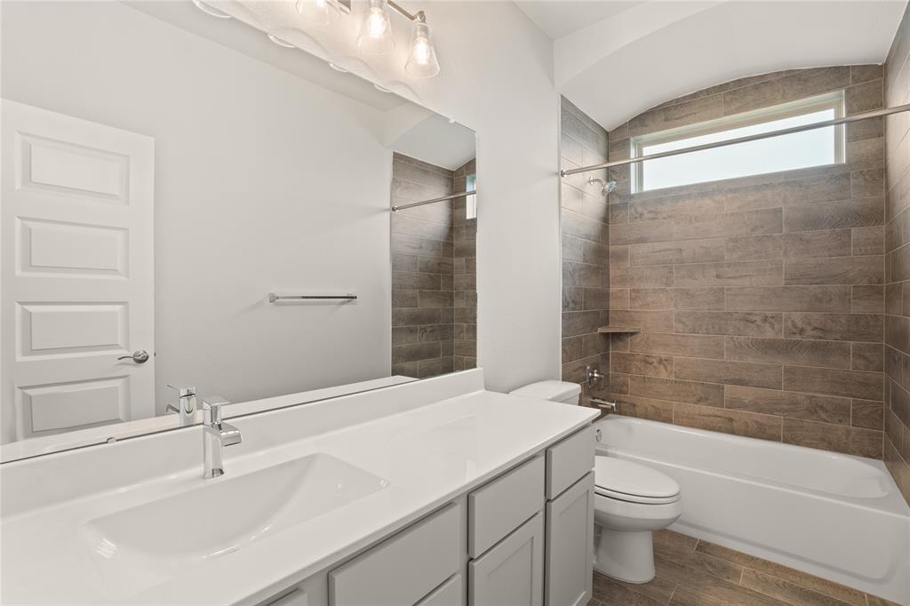 2017 Atlas Cedar Drive, Conroe, Texas image 5