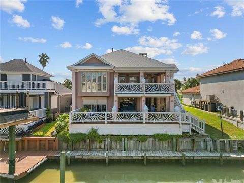 A home in San Leon