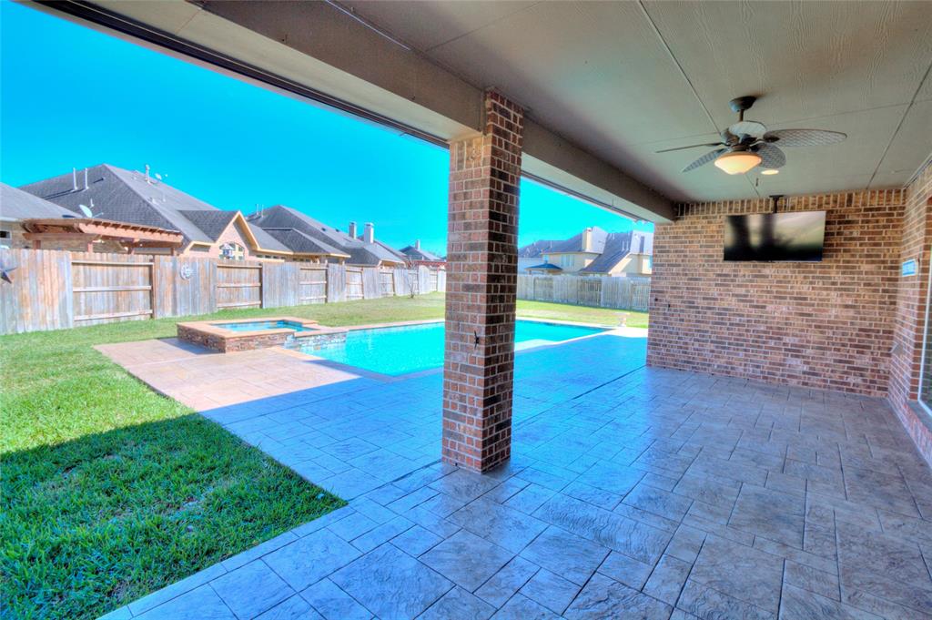 1927 Lily Canyon Lane, Pearland, Texas image 25